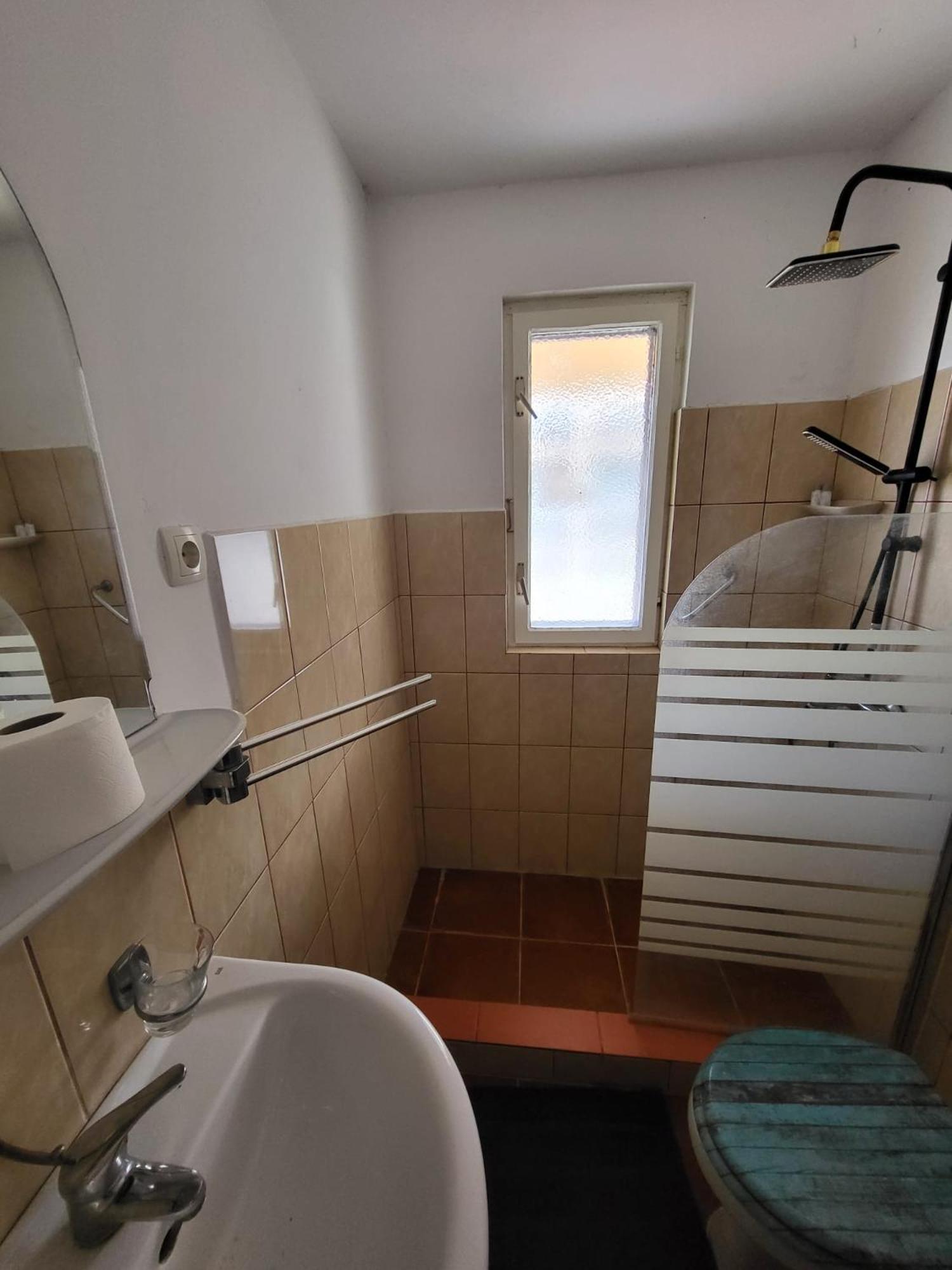 טרוגיר Apartment Bunjo'S Beach House מראה חיצוני תמונה