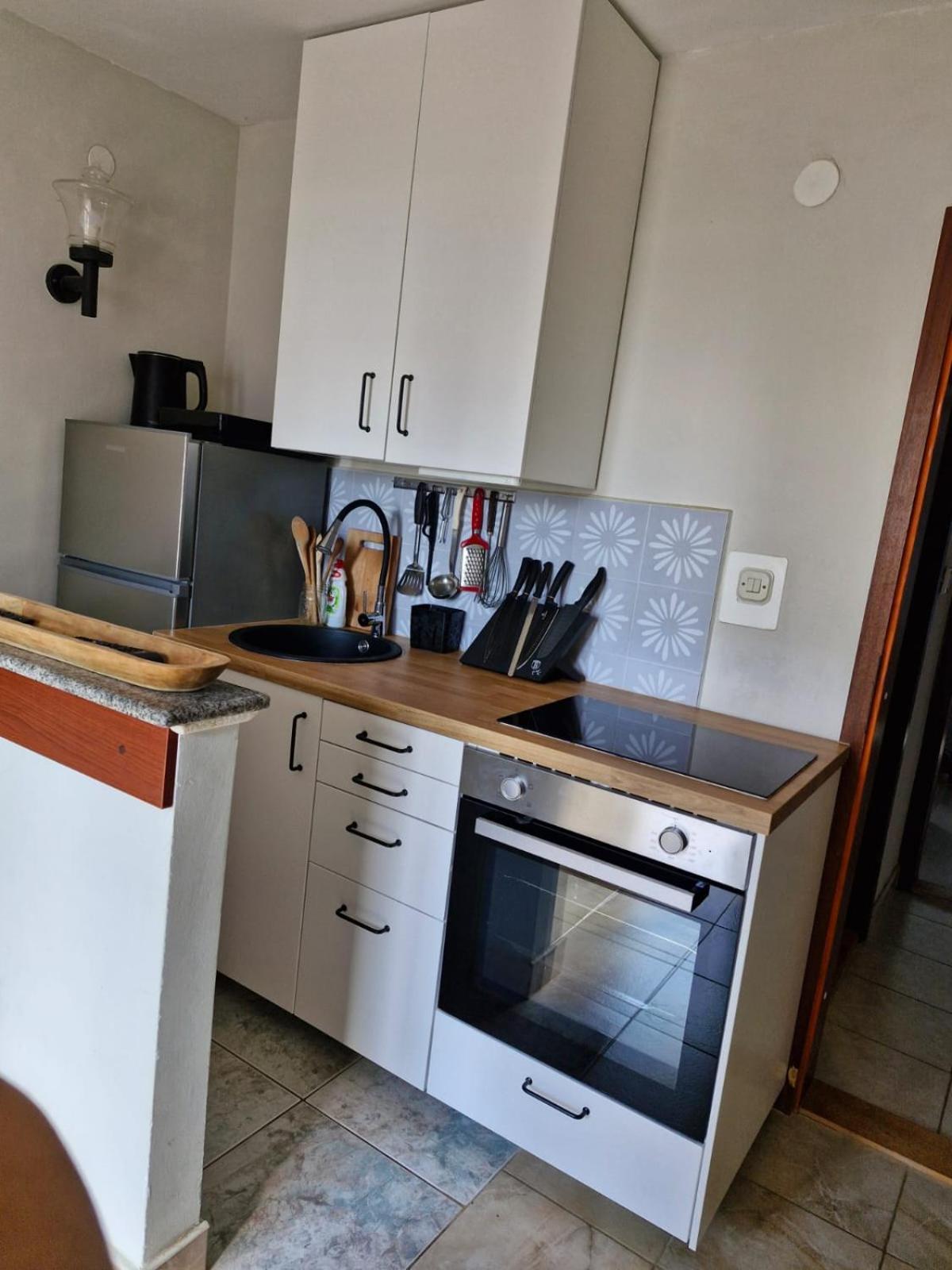 טרוגיר Apartment Bunjo'S Beach House מראה חיצוני תמונה